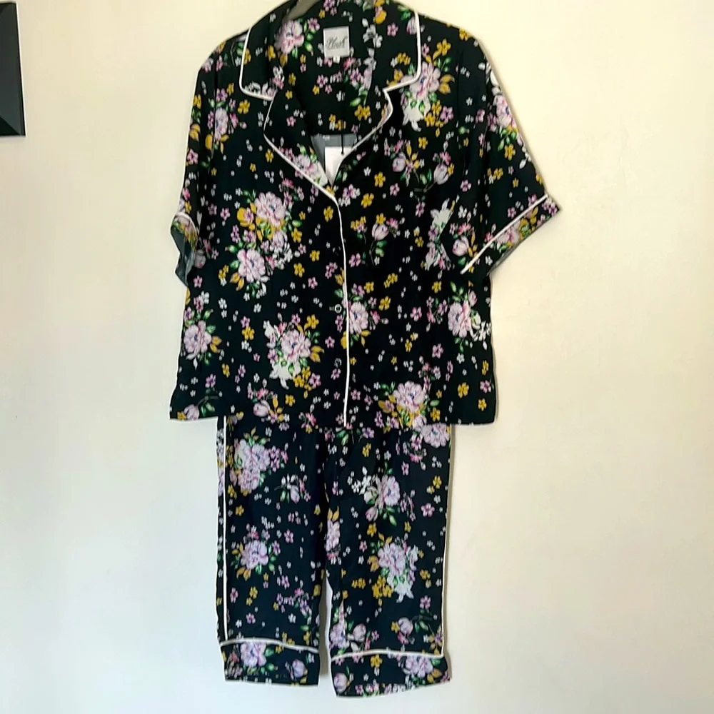 NWT Plush Apparel x Revolve Women’s Floral PJ Set